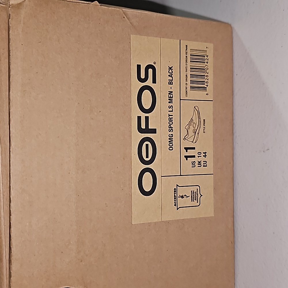 OOFOS OOMG SPORT LS LOW SHOE